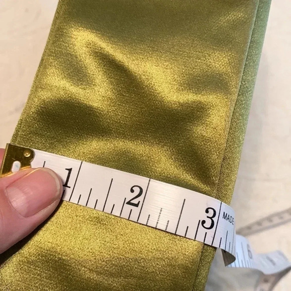 NWOT  Beaded hand bag - Picture 12 of 13